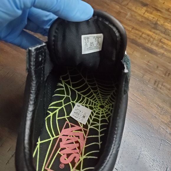 Vans Old Skool Fangs Black Leather Women Size 5 - Picture 9 of 9